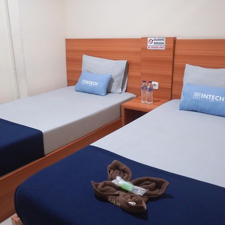 Intech Hostel Бандунг Екстериор снимка